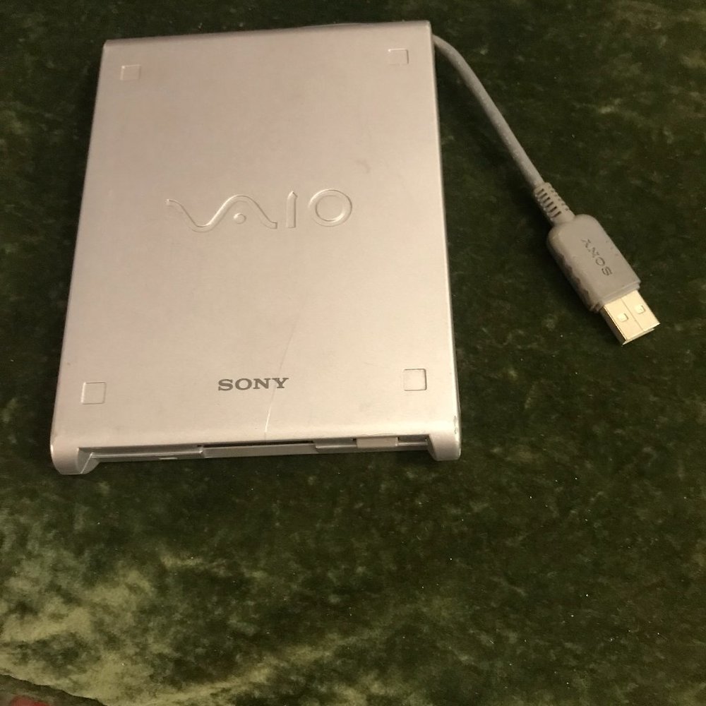 Sony VAIO 3.5” Floppy Disk Player/ recorder Model PCGA-UFD5, tested working.